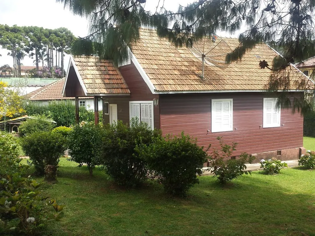 別荘 Chale De Madeira - Lareira E Fogueira---Lindo Gramado Com Mesa Para Cafe Da Manha, Churrasqueira E Fogueira Campos do Jordão ブラジル